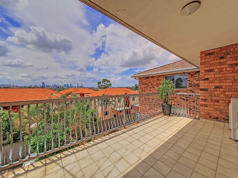 13/558 Logan Road, Greenslopes QLD 4120 Apartment For Rent Domain