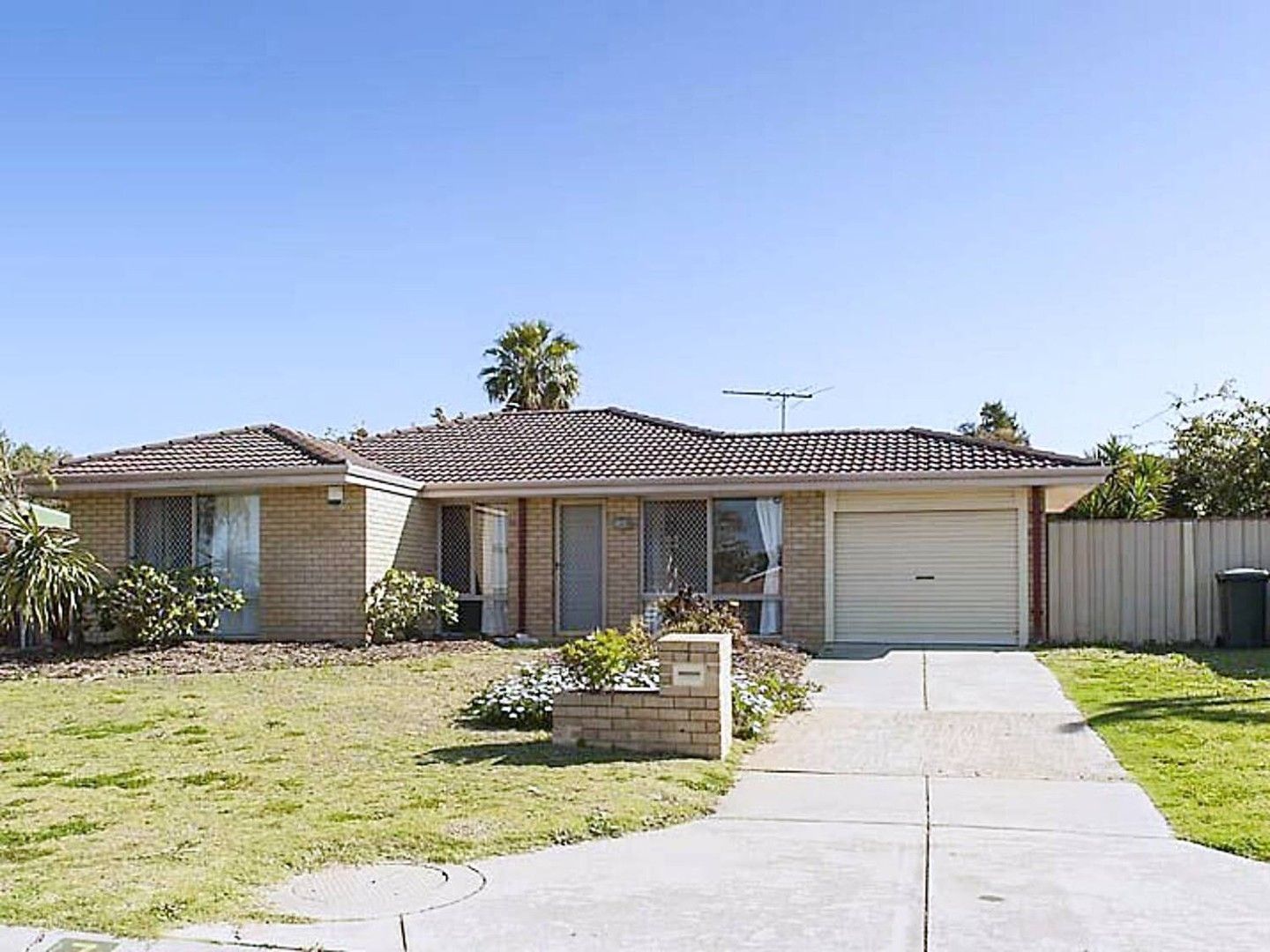 4 bedrooms House in 7 Wales Court CLARKSON WA, 6030