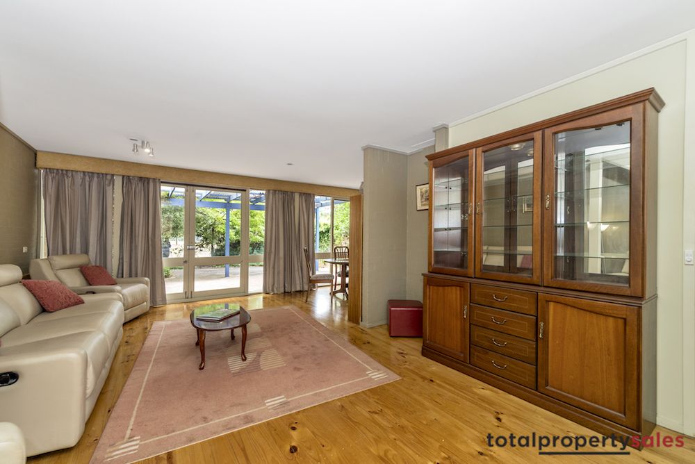 2 Barnet Close, Phillip ACT 2606, Image 0