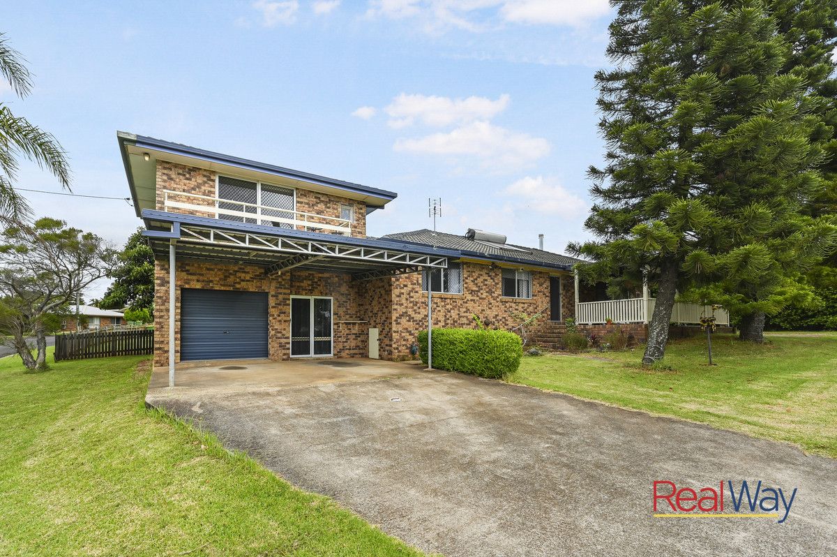 4 bedrooms House in 4 Traminer Drive WILSONTON HEIGHTS QLD, 4350