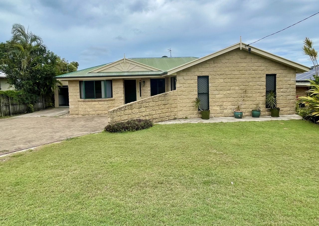 4 bedrooms House in 16 Waigani Avenue KAWUNGAN QLD, 4655