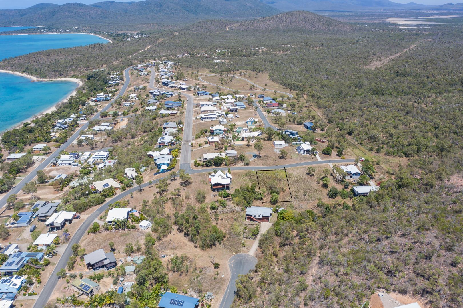 30 Roseric Crescent, Hideaway Bay QLD 4800, Image 2