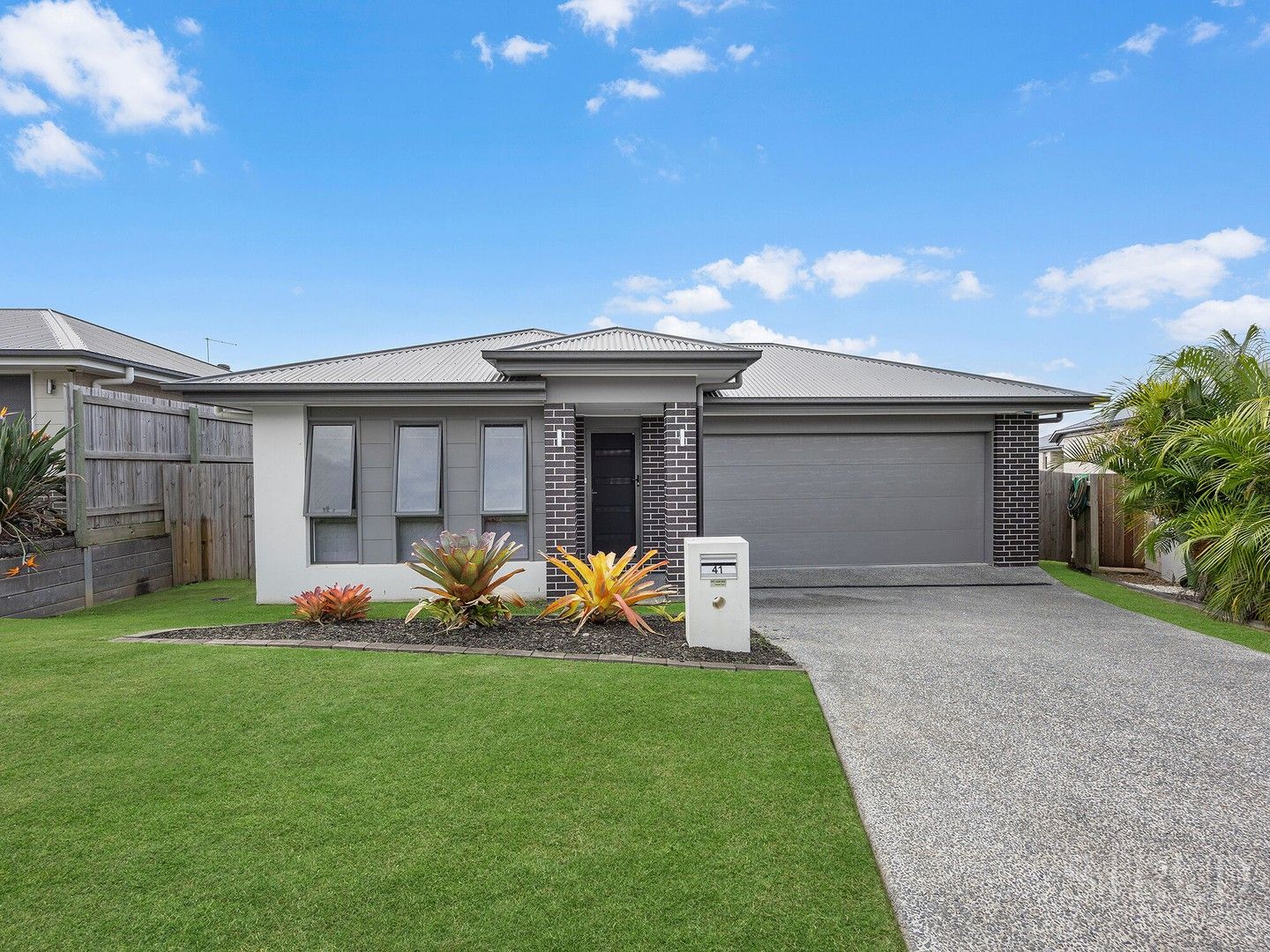 4 bedrooms House in 41 Henbury Street SOUTH RIPLEY QLD, 4306