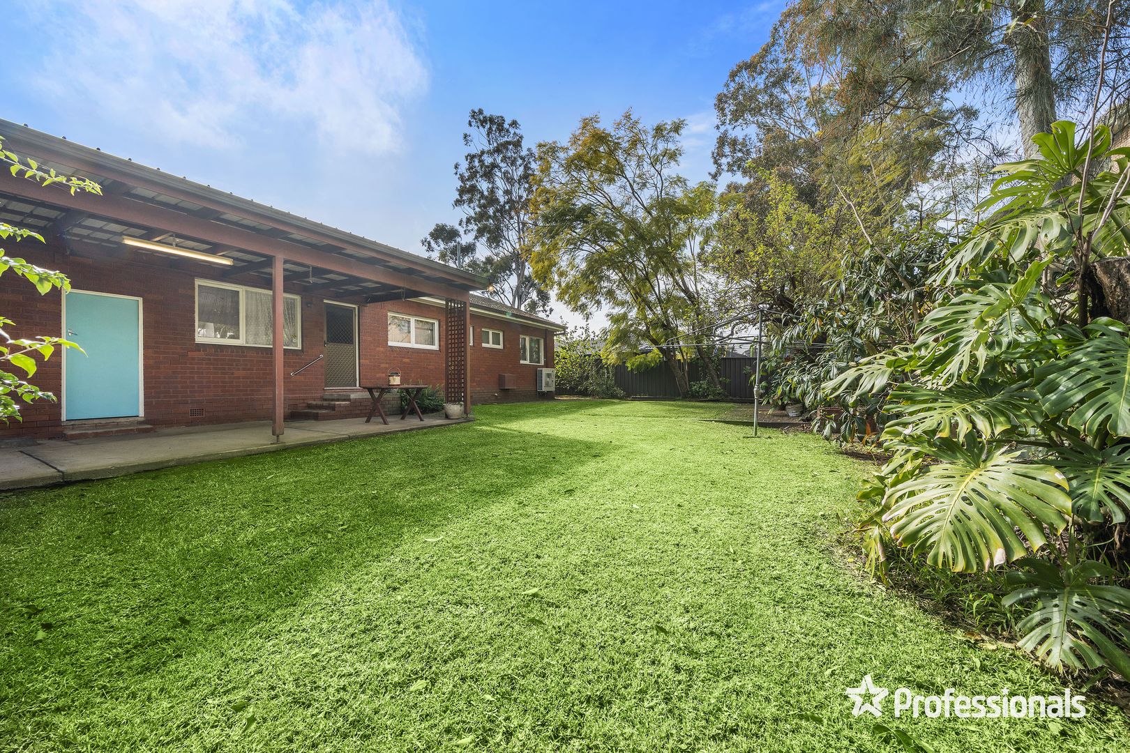 2 Lillian Crescent, Revesby NSW 2212, Image 2