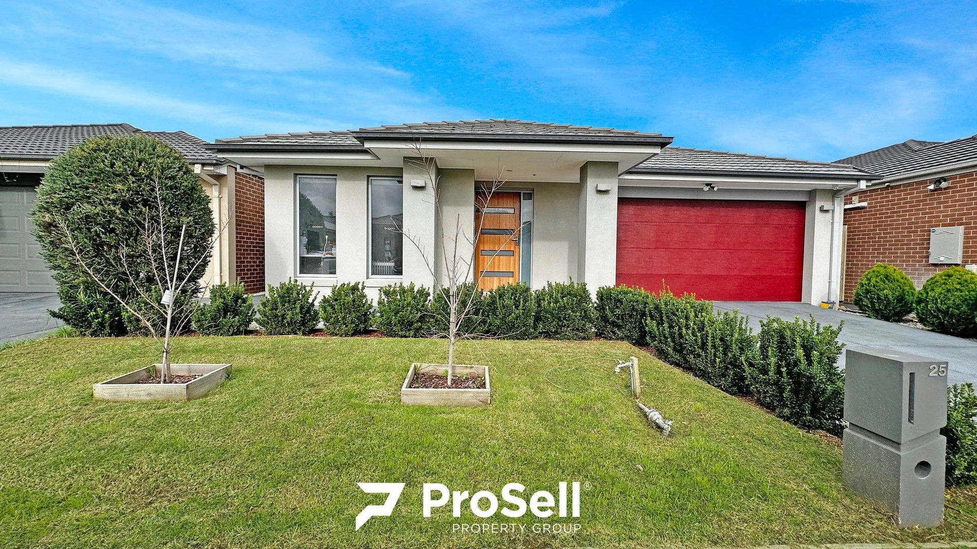 4 bedrooms House in 25 Bendigo Court CRANBOURNE VIC, 3977
