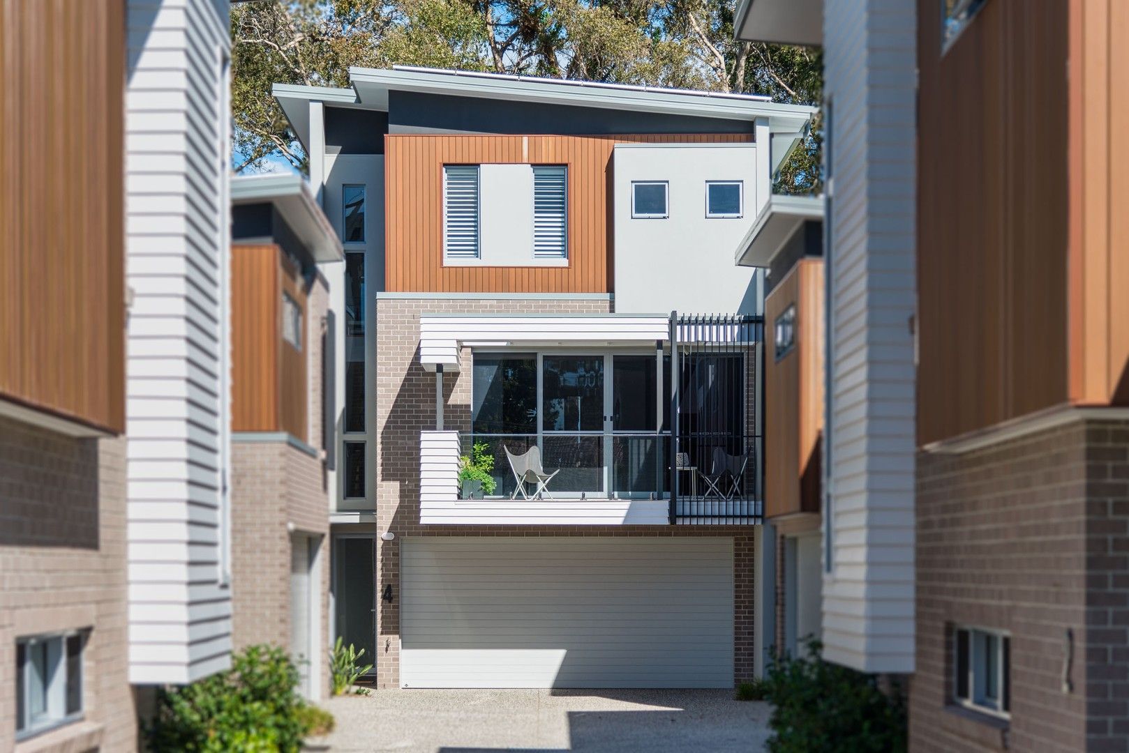 3 bedrooms Townhouse in 4/30 Coolangatta Road COOLANGATTA QLD, 4225