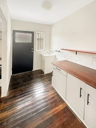 Additional image 13 of 1/60 Kynance Street, Leichhardt QLD 4305