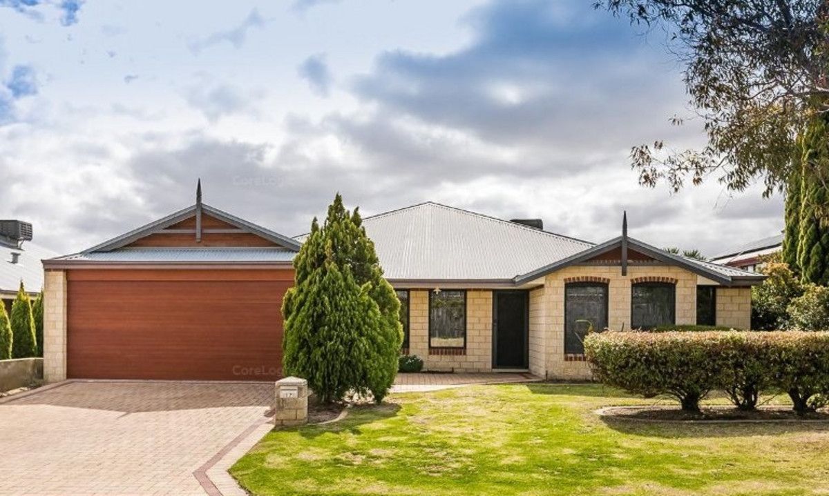 4 bedrooms House in 17 Lissadell Terrace ELLENBROOK WA, 6069