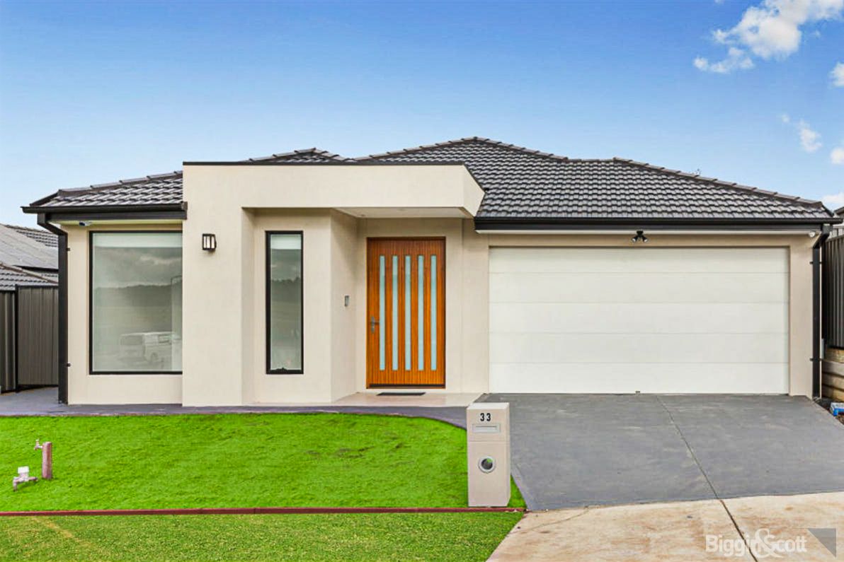 4 bedrooms House in 33 Riceflower Rise WALLAN VIC, 3756