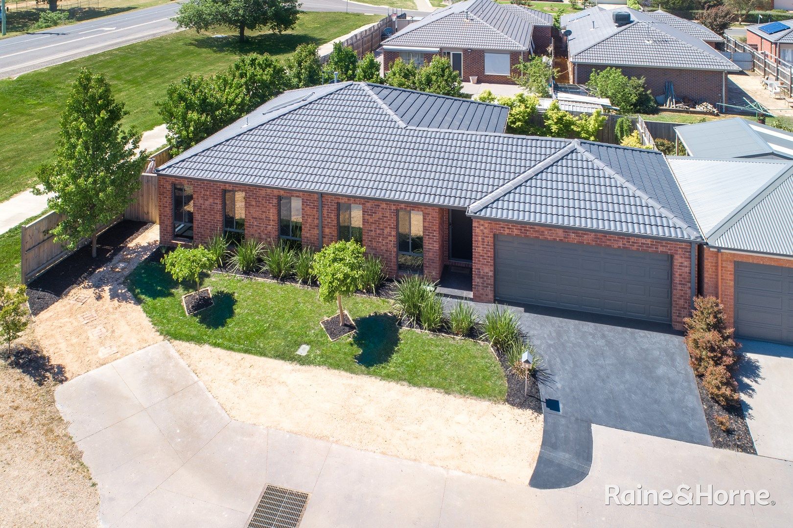 8 Elizabeth Court, Riddells Creek VIC 3431, Image 0