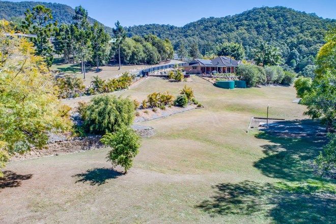 Picture of 57 Barcoo Court, CLAGIRABA QLD 4211