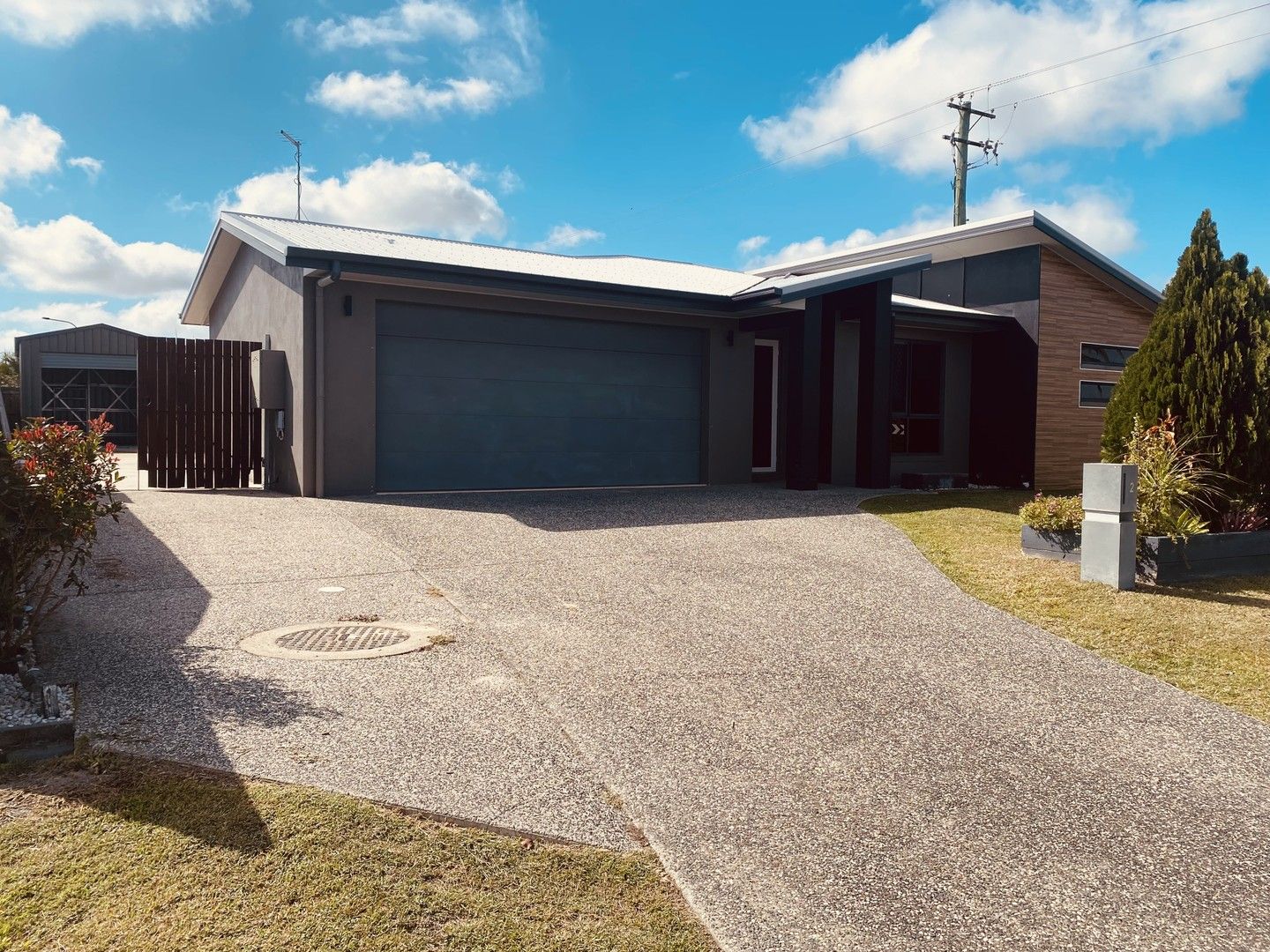 4 bedrooms House in 2 Fairway Drive BAKERS CREEK QLD, 4740
