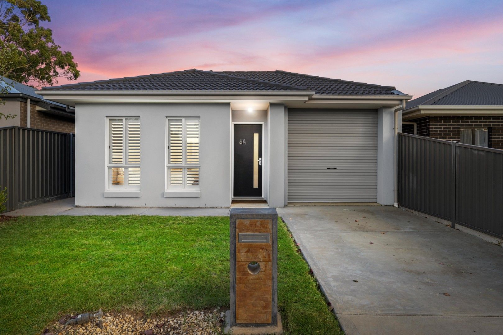 3 bedrooms House in 8A Tarranna Avenue PARK HOLME SA, 5043