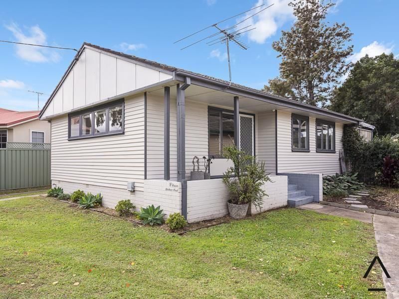 3 bedrooms House in 15 Ambon Road HOLSWORTHY NSW, 2173