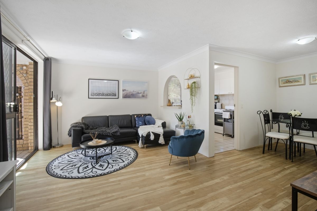 2 bedrooms Apartment / Unit / Flat in 5/22 Genoa Street SURFERS PARADISE QLD, 4217