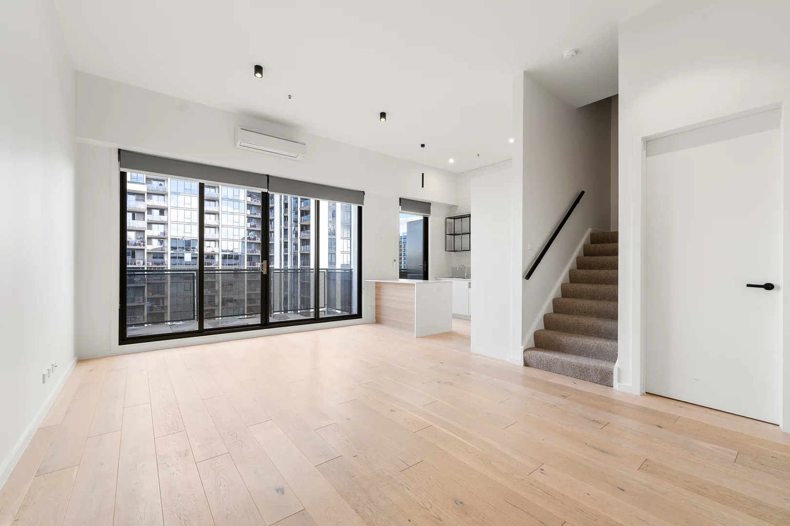 Additional image 2 of 810/45 Furzer Street, Phillip ACT 2606