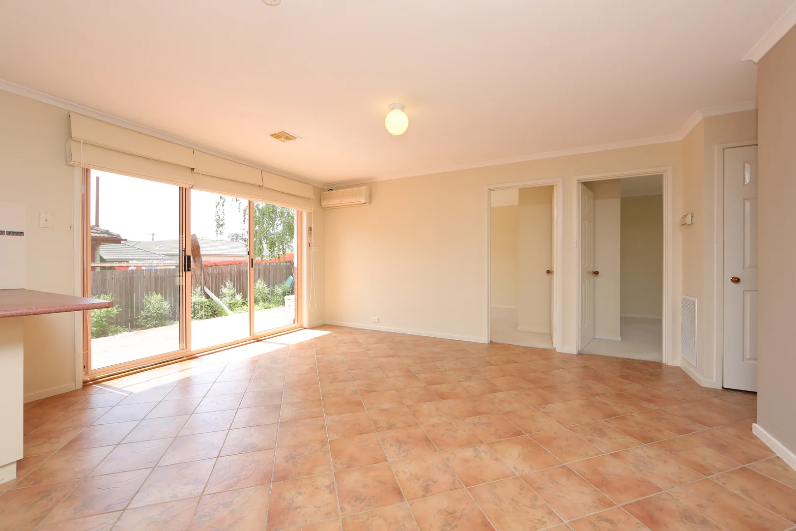 Additional image 6 of 1/4 Hutchins Street, Yarralumla ACT 2600