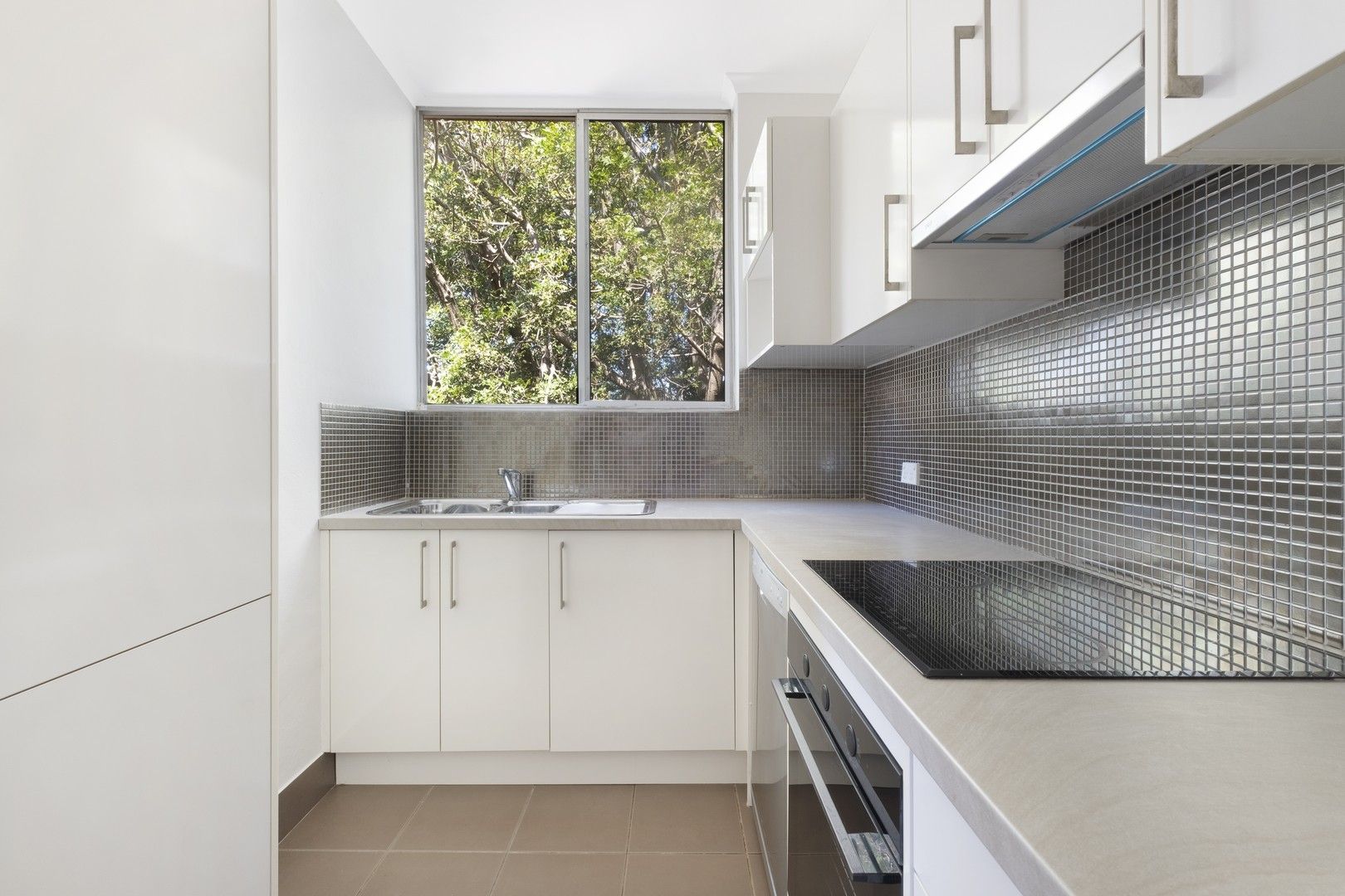2 bedrooms Apartment / Unit / Flat in 9/27 James Street ENMORE NSW, 2042