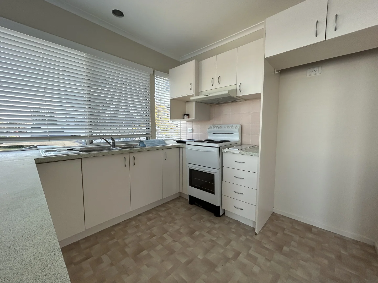 Additional image 4 of 1/45 Landsborough Parade, Golden Beach QLD 4551