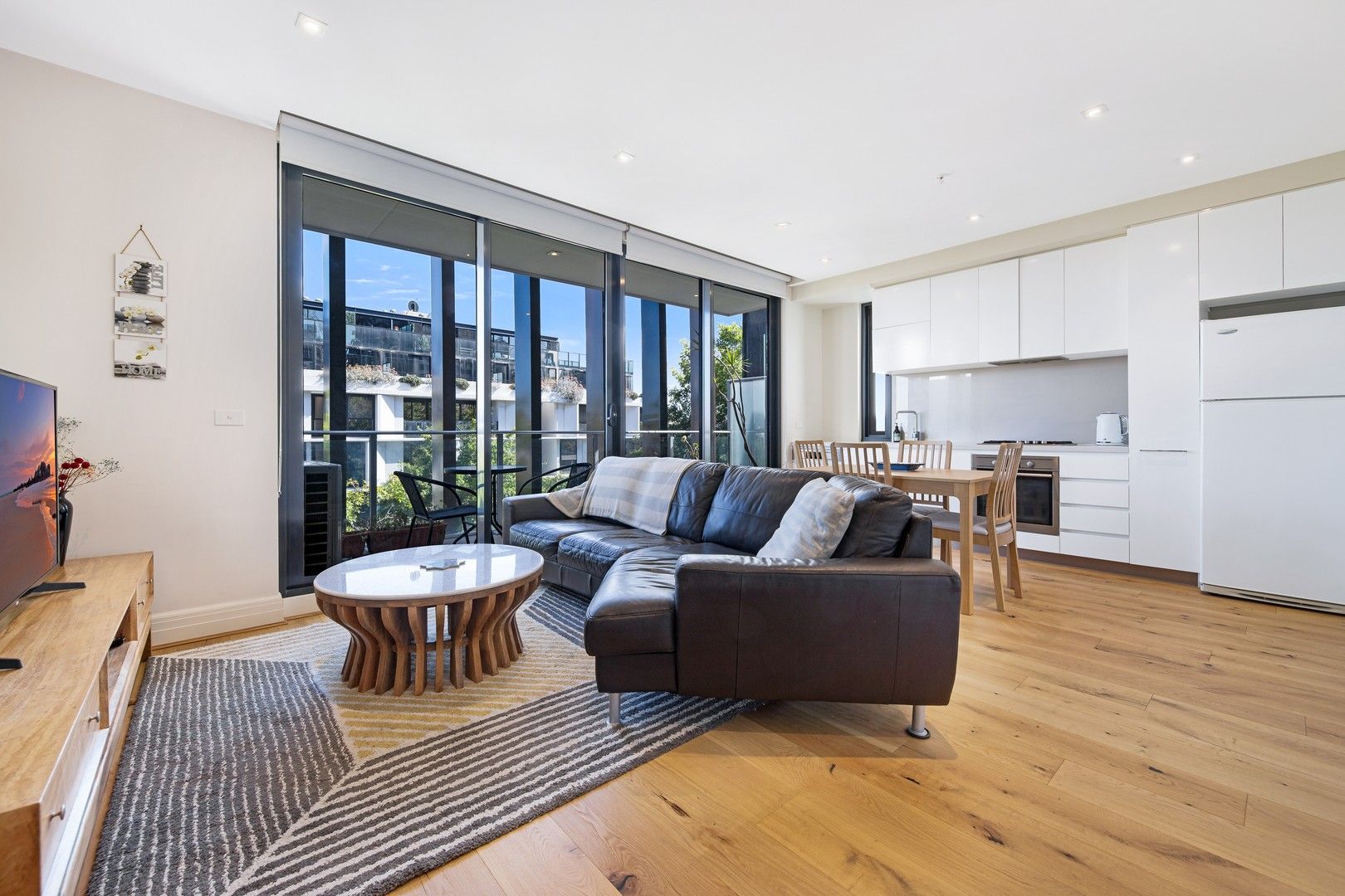 2 bedrooms Apartment / Unit / Flat in 301/175 Rosslyn Street WEST MELBOURNE VIC, 3003