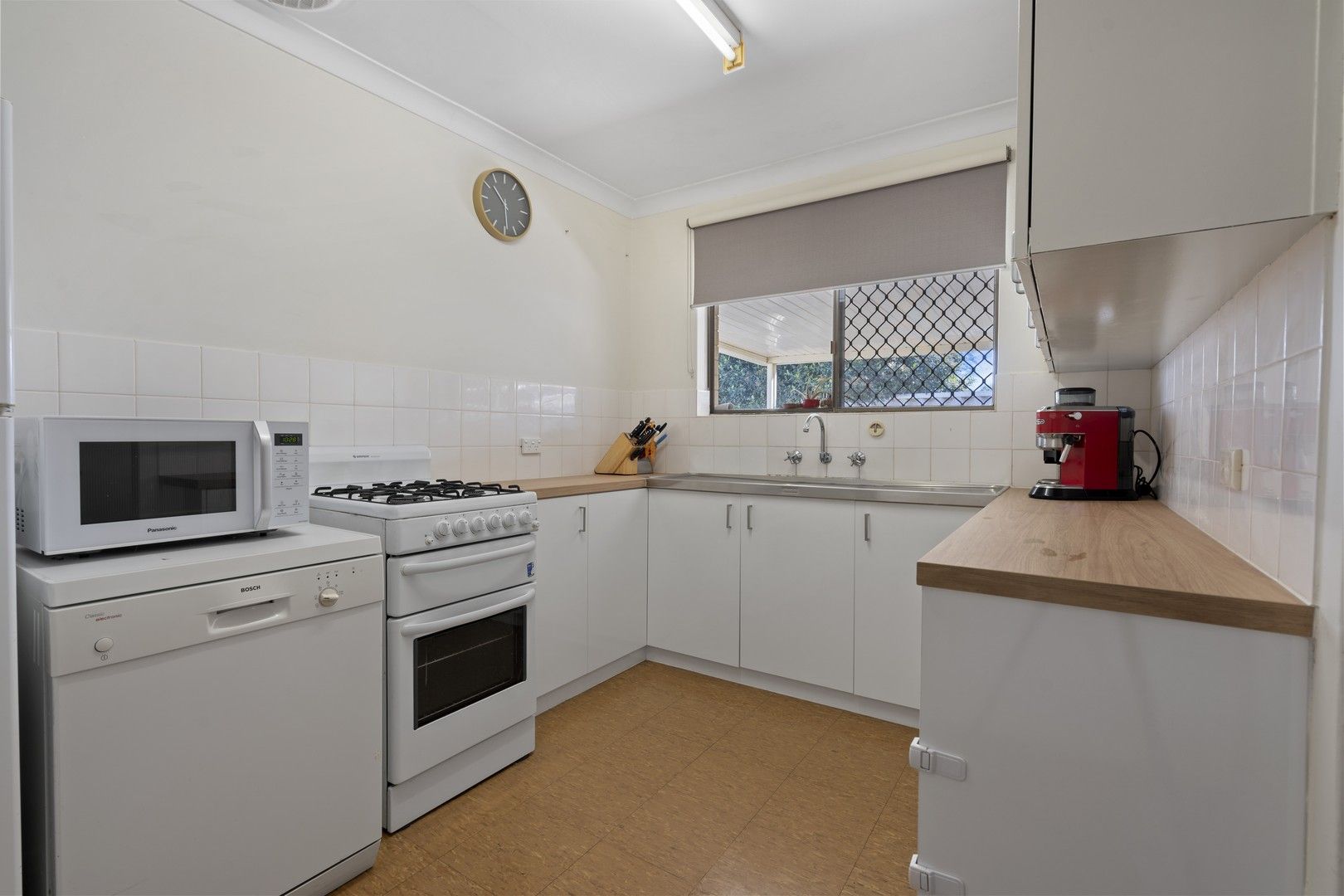 3 bedrooms House in 7 Helena Place HAMILTON HILL WA, 6163