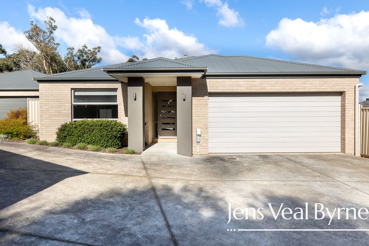 3 bedrooms House in 2/5 Penfold Close CANADIAN VIC, 3350