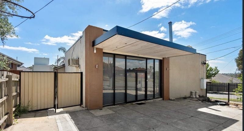 3 bedrooms House in 4 Louis Street DOVETON VIC, 3177