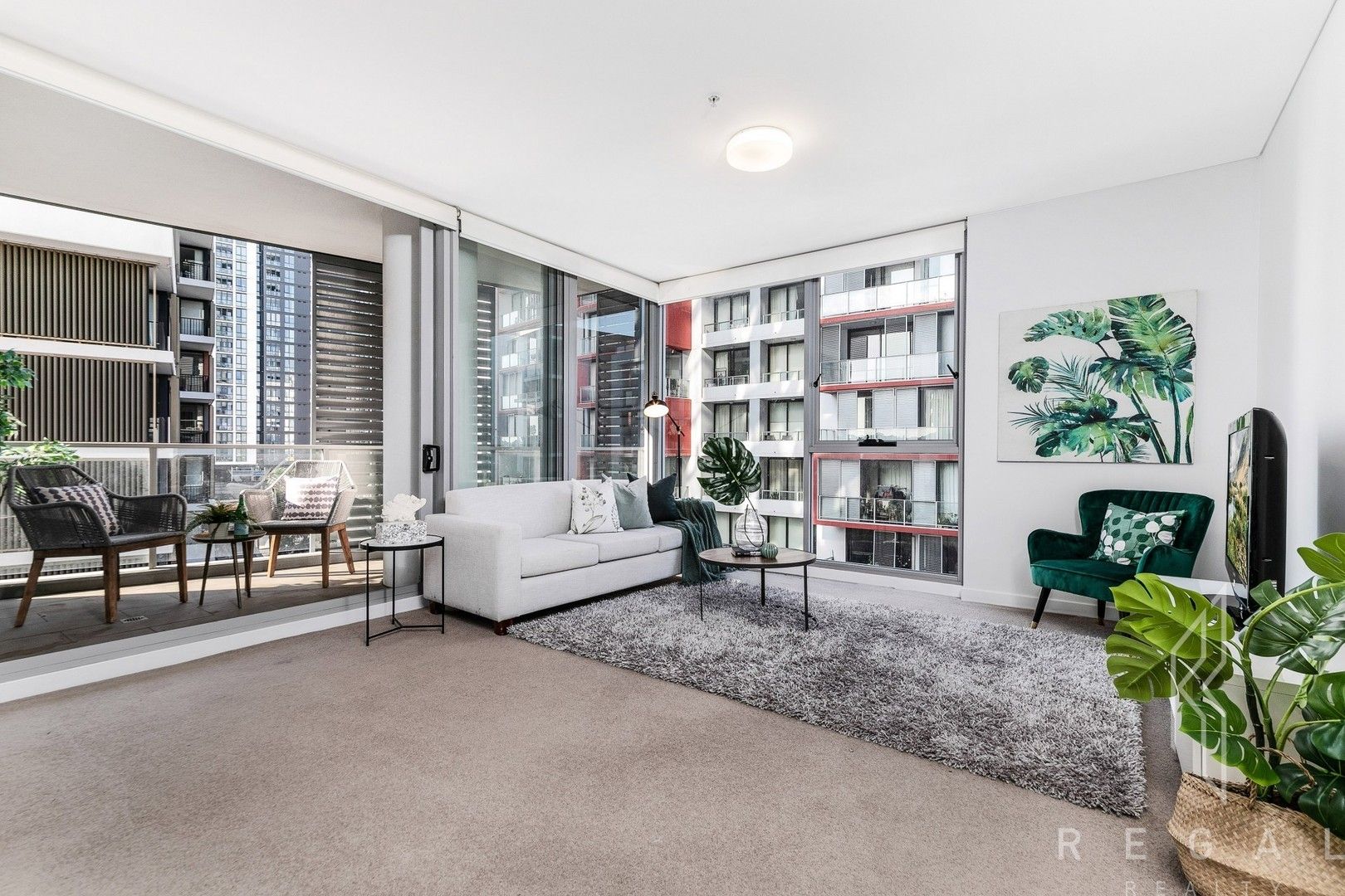2 bedrooms Apartment / Unit / Flat in 304/1 Brodie Spark Drive WOLLI CREEK NSW, 2205