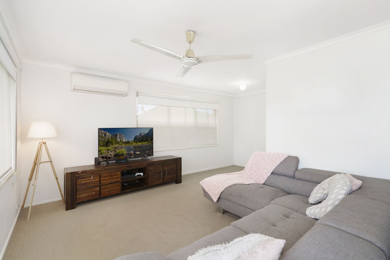 9 Spumante Close, Eschol Park NSW 2558, Image 1