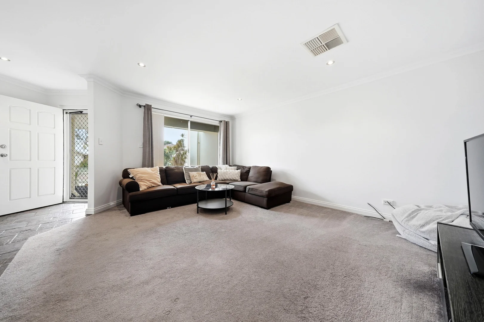 Additional image 12 of 24 Farmaner Parkway, Ellenbrook WA 6069