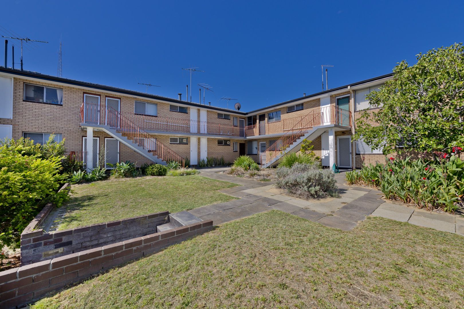 1/69 Main Street, Osborne Park WA 6017, Image 2