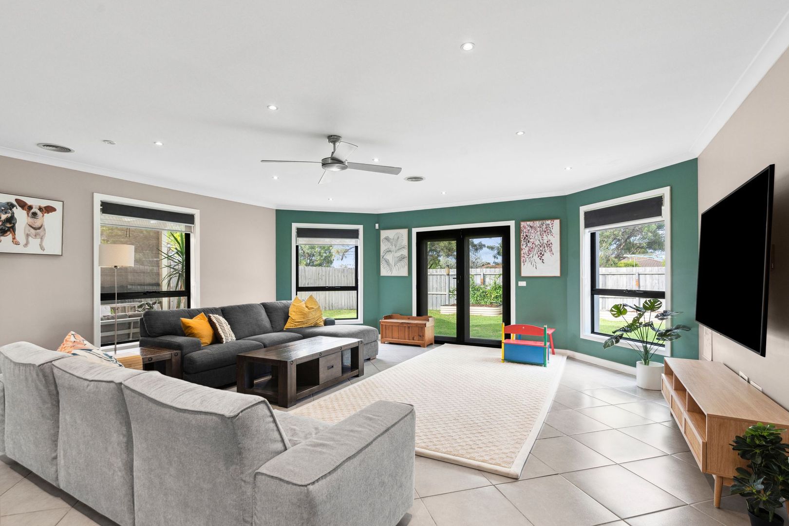 12 Cormican Place, Lovely Banks VIC 3213, Image 2