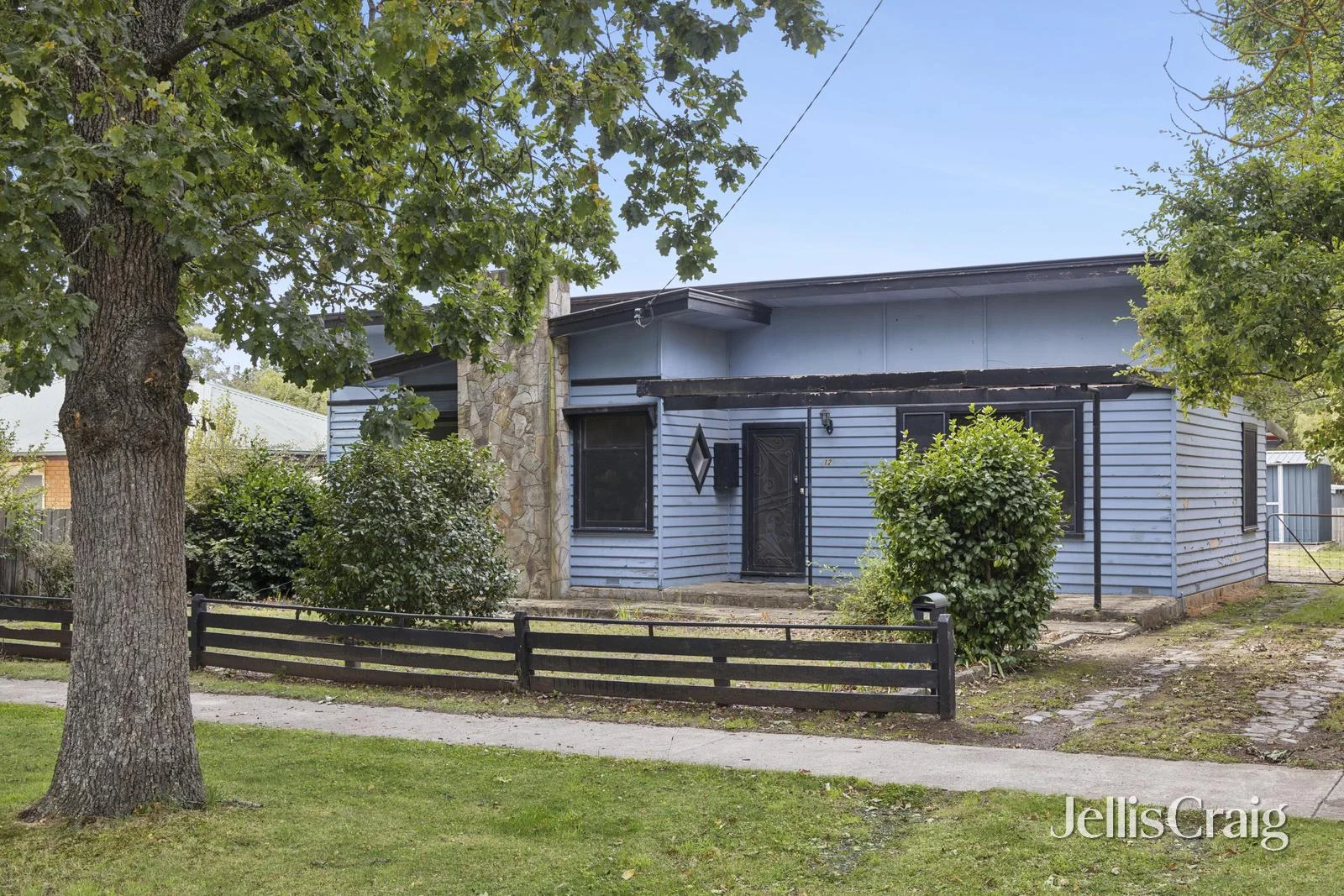 Additional image 2 of 12 Collier Street, Woodend VIC 3442