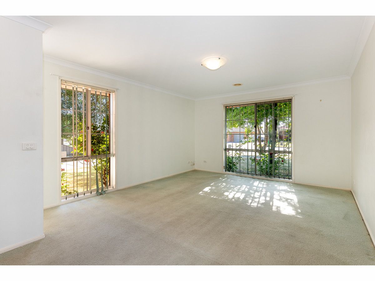 33 Dundee Drive, Wodonga VIC 3690, Image 1