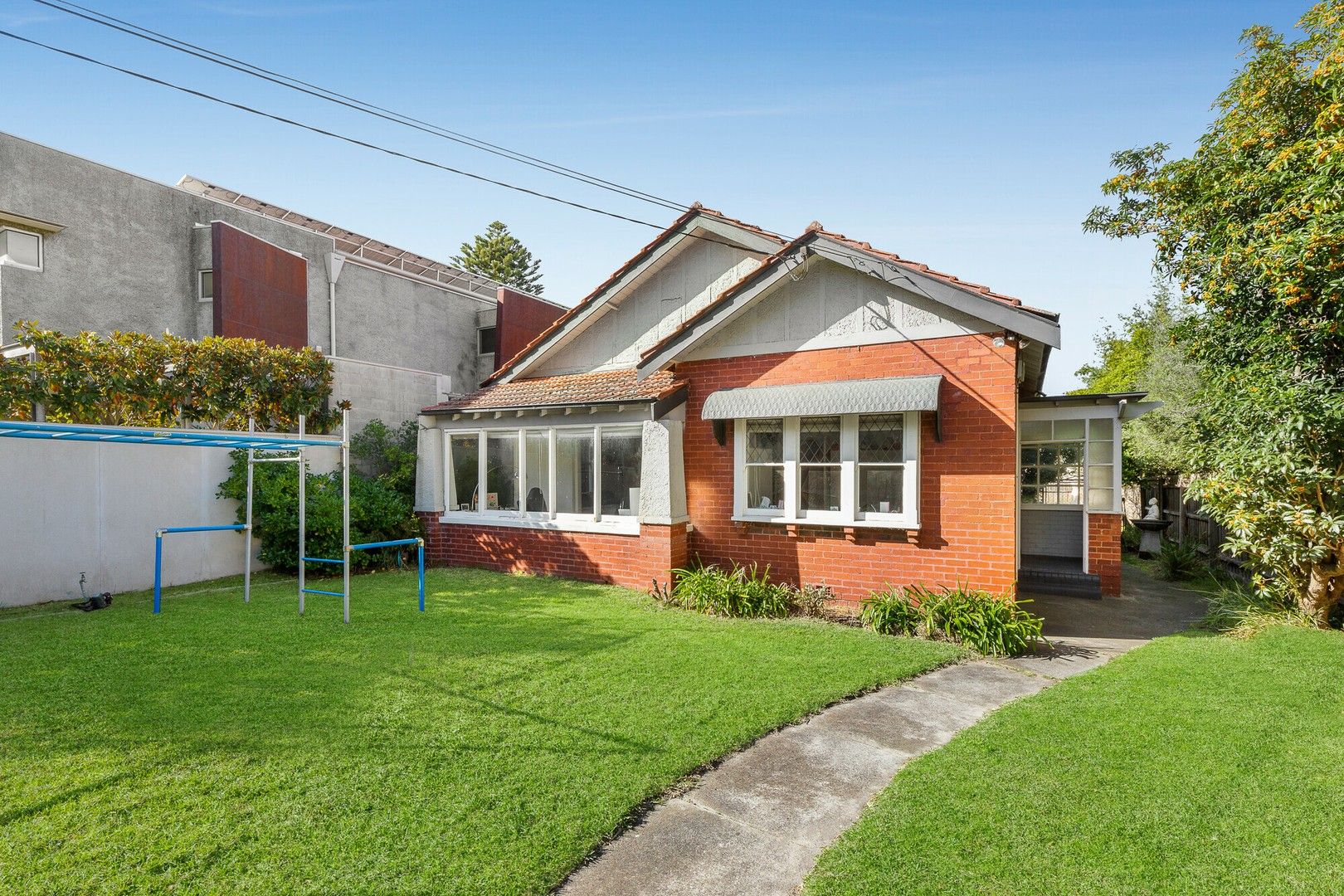 3 bedrooms House in 84 Carpenter St BRIGHTON VIC, 3186