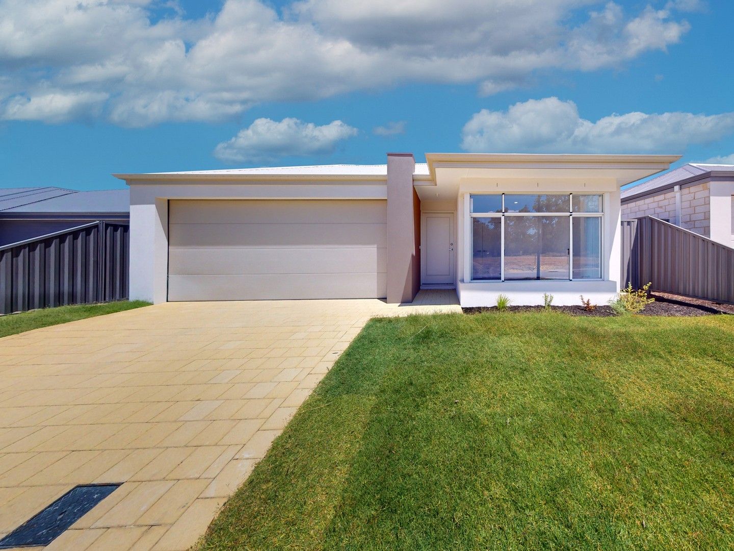 4 bedrooms House in 11 Matterhorn Road BALDIVIS WA, 6171