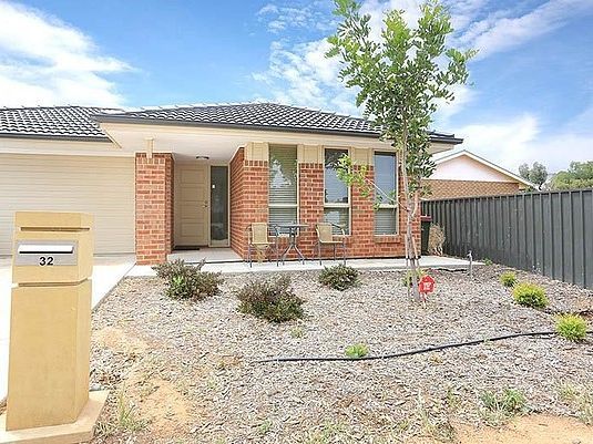 4 bedrooms House in 32 Olive Grove MUNNO PARA WEST SA, 5115