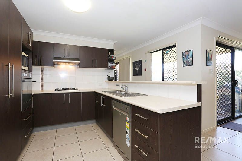 33 Gillam Crescent, Bray Park QLD 4500, Image 2