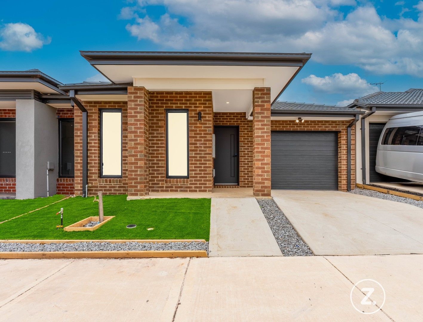4 bedrooms House in 30 Stonneyburn Rd THORNHILL PARK VIC, 3335