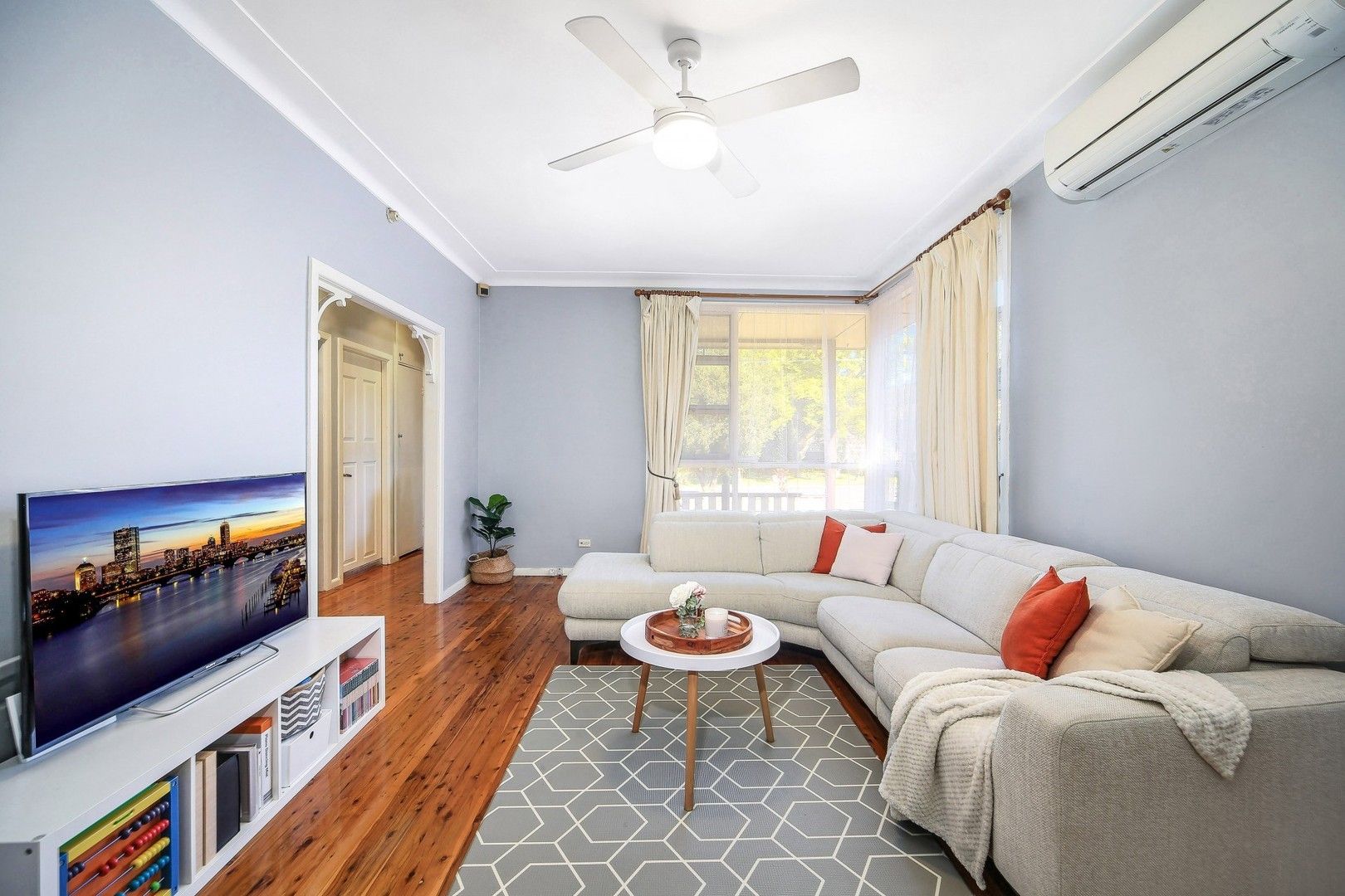 3 bedrooms House in 53 Sturdee Street WENTWORTHVILLE NSW, 2145