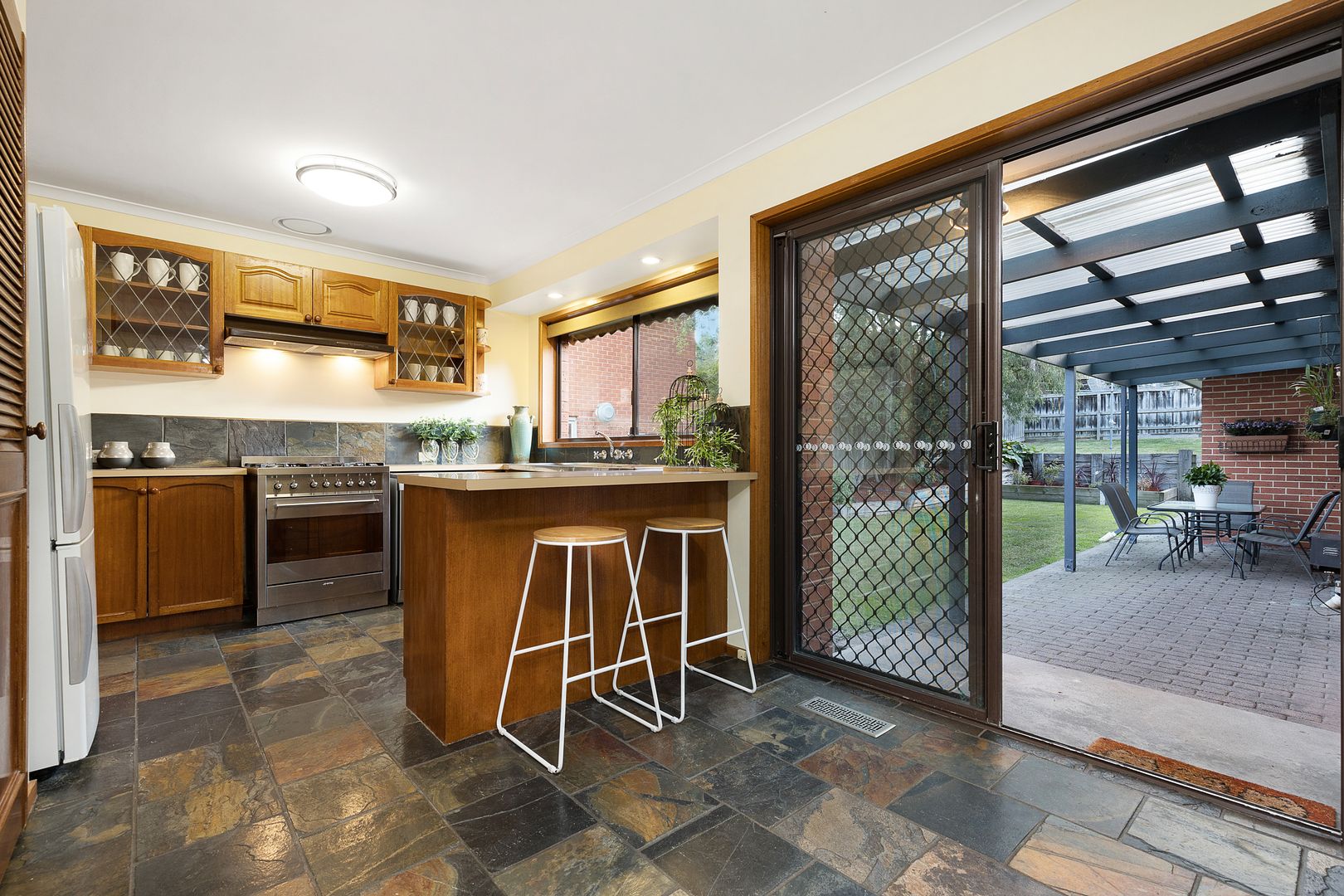 55 Holmbury Boulevard, Mulgrave VIC 3170, Image 2