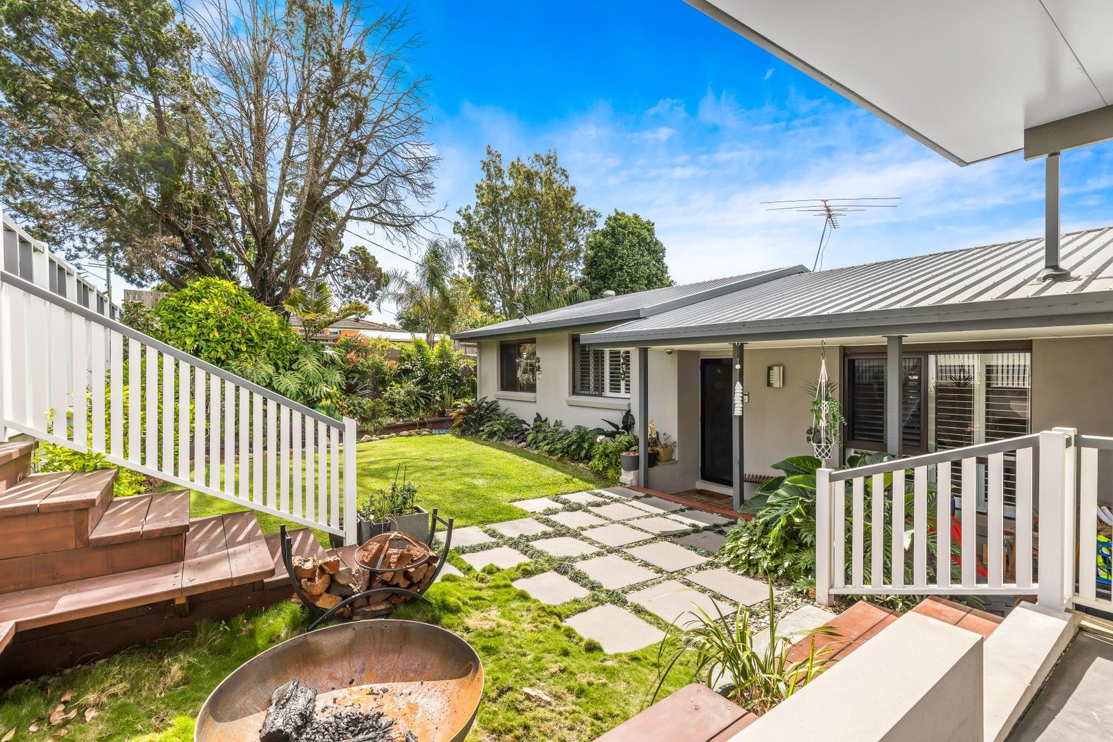 14 Carlyle Street, Seventeen Mile Rocks QLD 4073 Domain