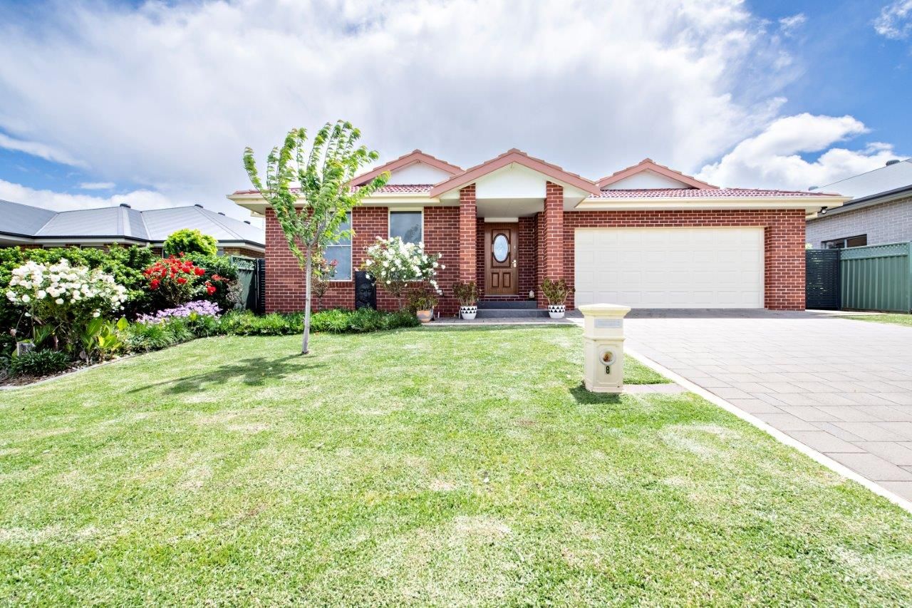 4 bedrooms House in 8 Brook Court DUBBO NSW, 2830