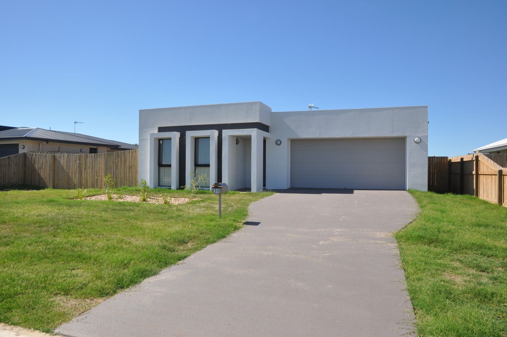 4 bedrooms House in 31 Tarcoola Street WYREEMA QLD, 4352