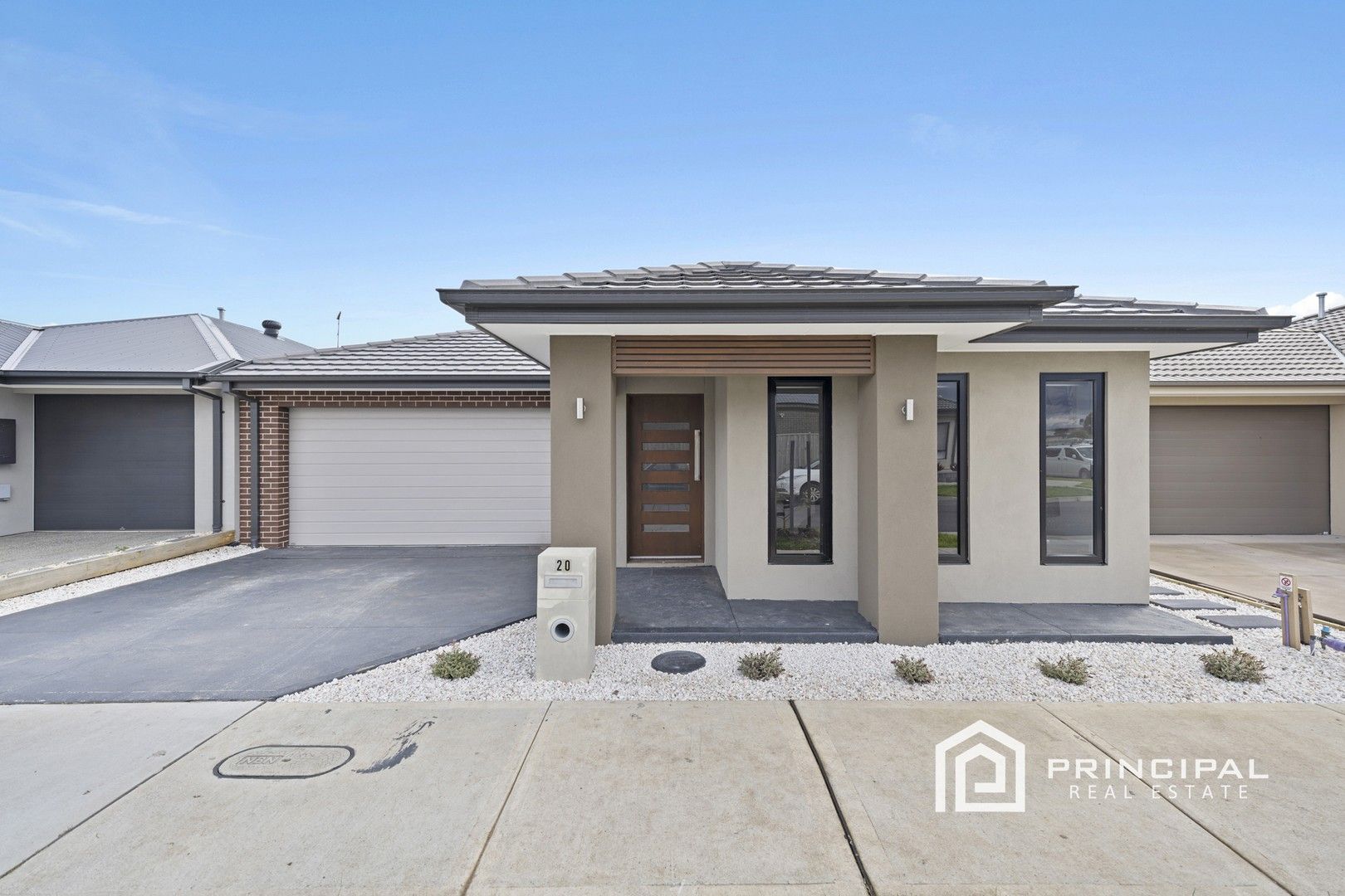 4 bedrooms House in 20 Forton Crescent CRANBOURNE WEST VIC, 3977
