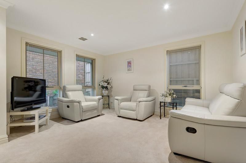 9, 72-74 Bridge Street, ELTHAM VIC 3095, Image 2