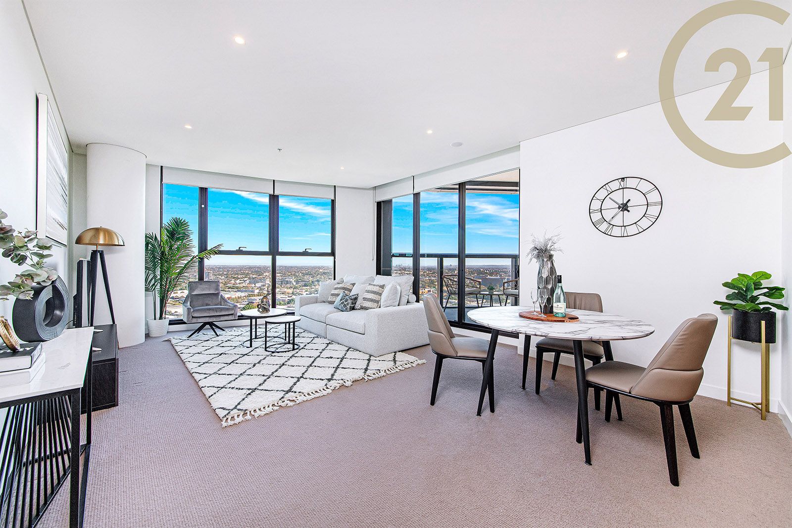 3 bedrooms Apartment / Unit / Flat in 2802/6 Ebsworth Street ZETLAND NSW, 2017