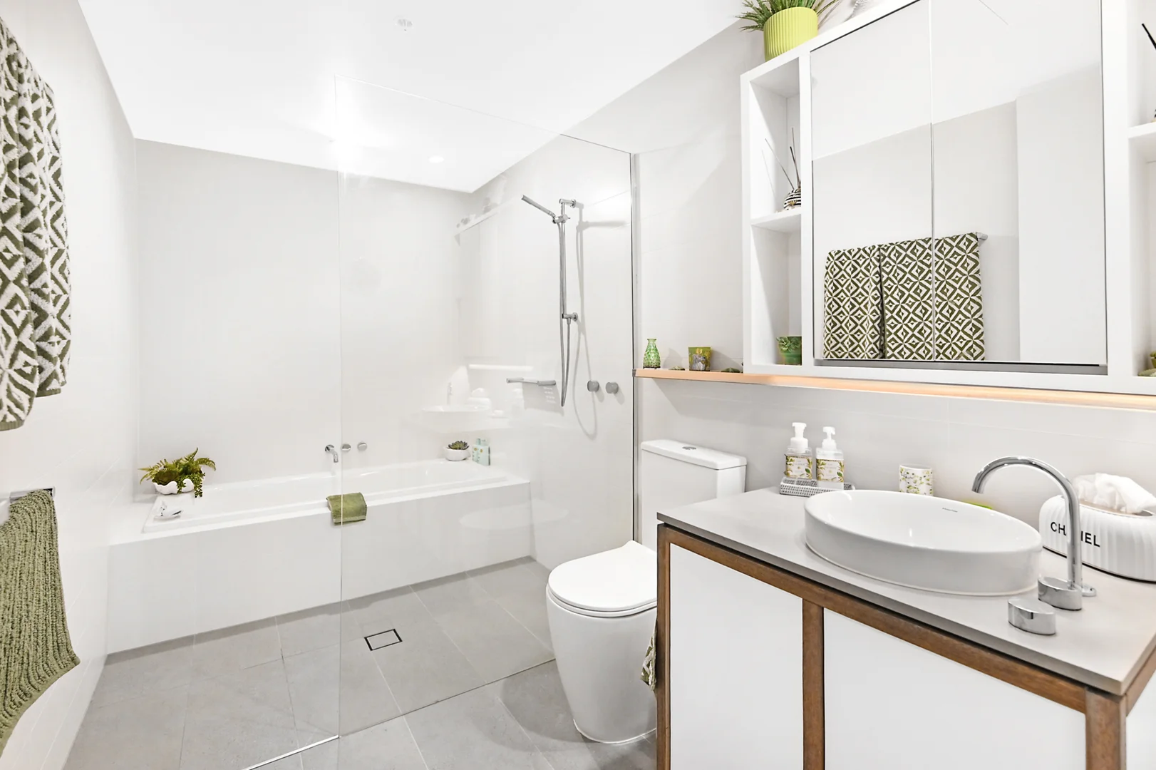 Additional image 9 of 1703/43 Peerless Avenue, Mermaid Beach QLD 4218