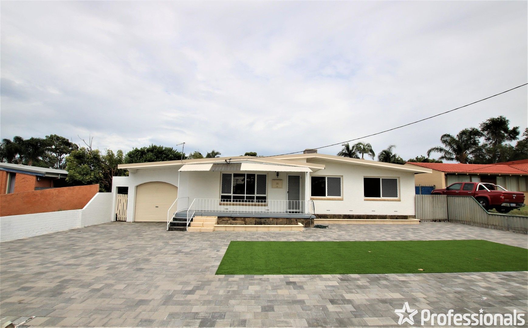 3 bedrooms House in 20 Biddenden Street THORNLIE WA, 6108