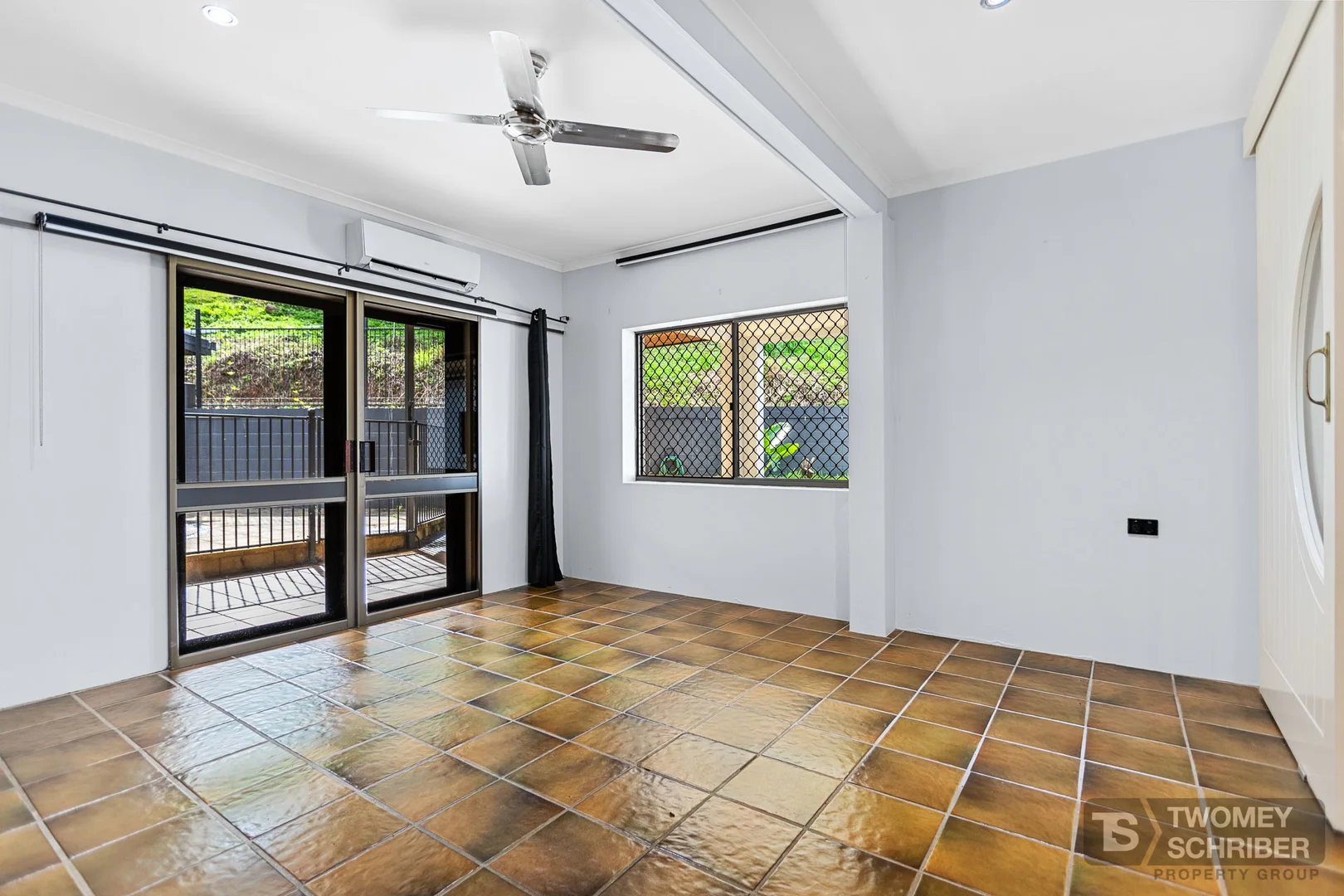 Additional image 16 of 8 Seaview Close, Bayview Heights QLD 4868